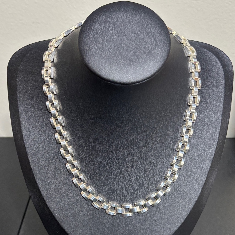 Square Silver Tone Choker Link Maillon Necklace Classy